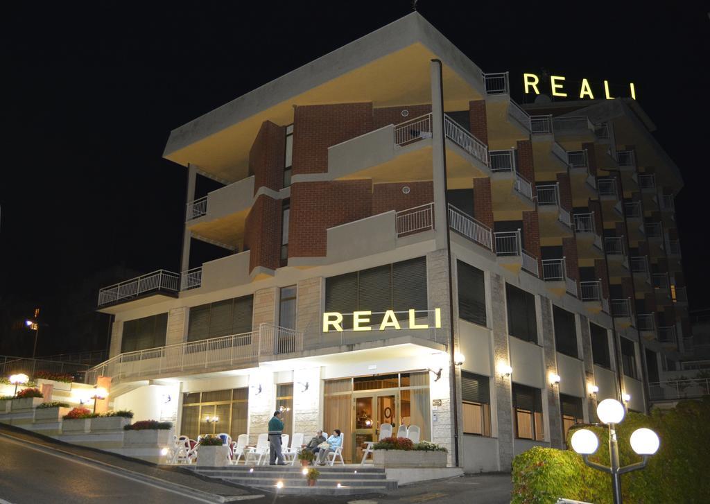 Hotel Reali Chianciano Terme Kültér fotó