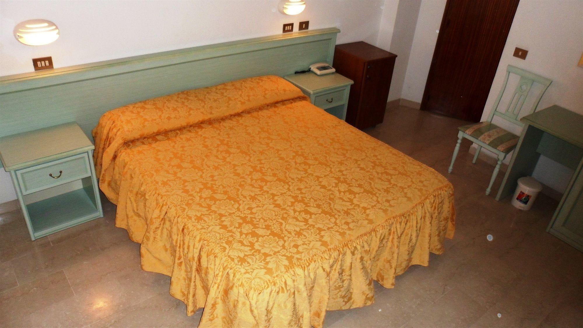 Hotel Reali Chianciano Terme Kültér fotó