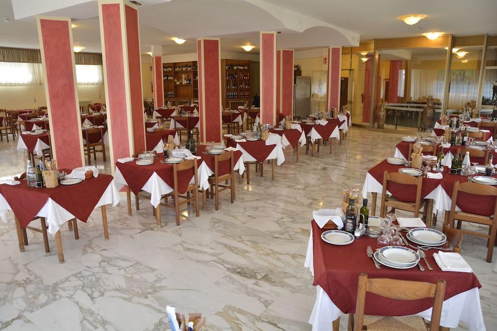 Hotel Reali Chianciano Terme Kültér fotó
