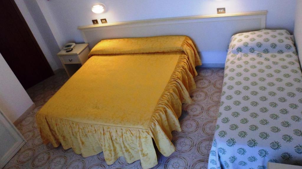 Hotel Reali Chianciano Terme Szoba fotó