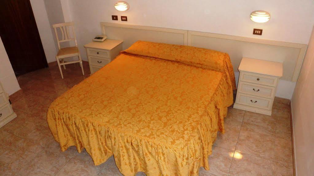 Hotel Reali Chianciano Terme Kültér fotó